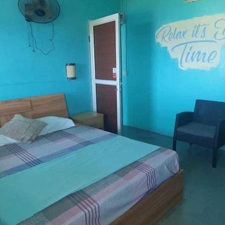 Tilapasse Resto & Guest House Port South East Экстерьер фото
