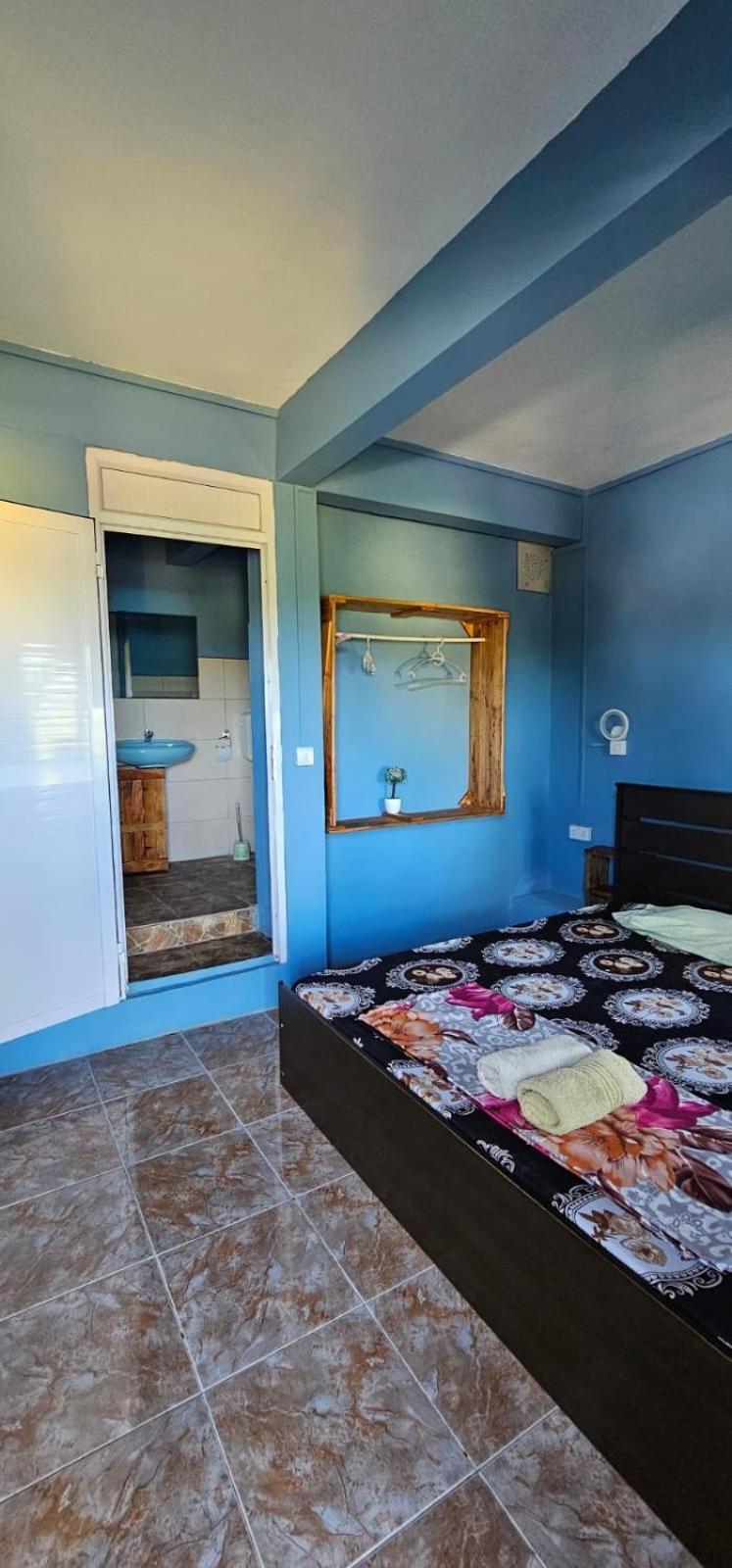 Tilapasse Resto & Guest House Port South East Экстерьер фото